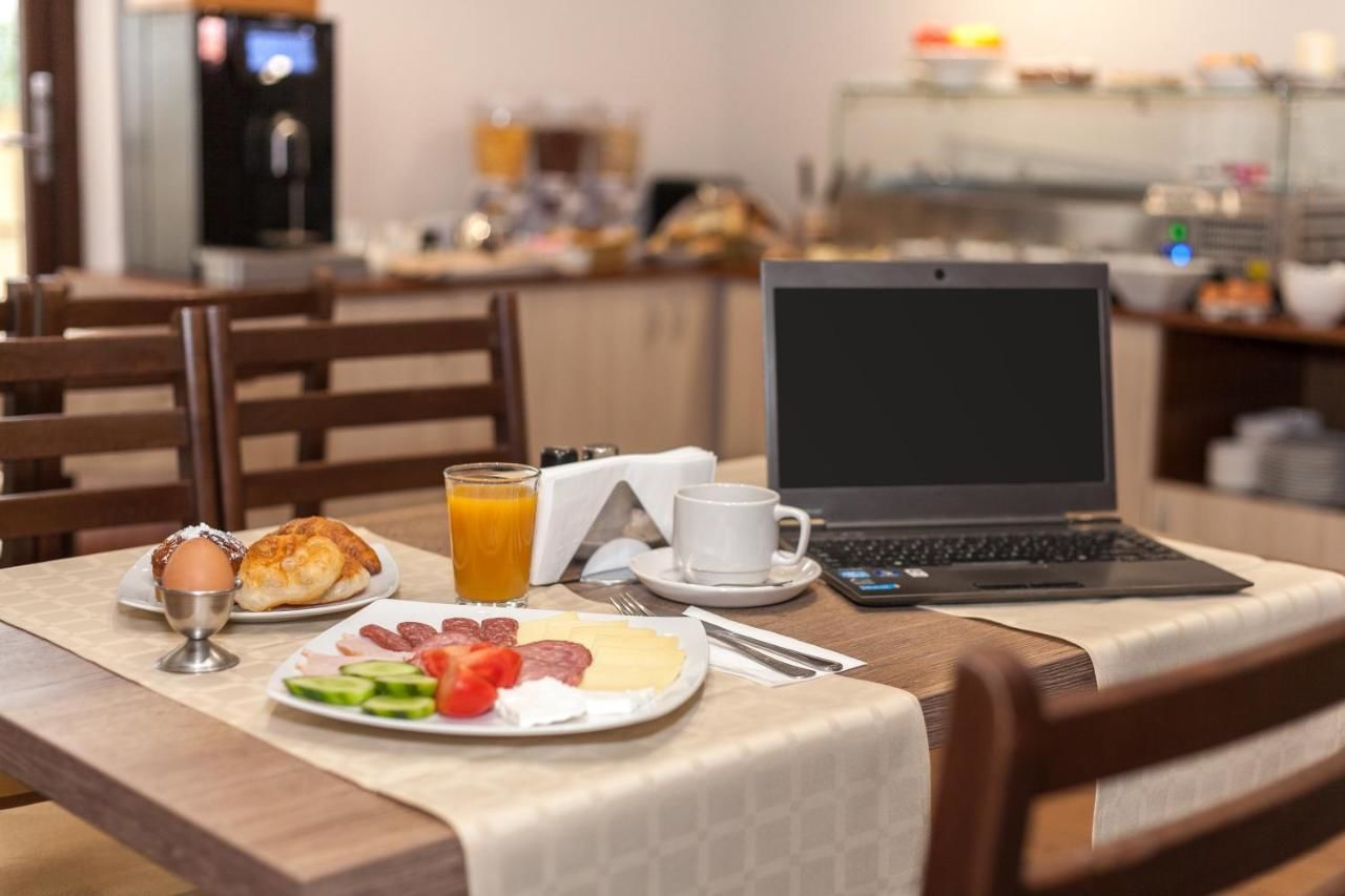 Отель Hugo Hotel Варна-43