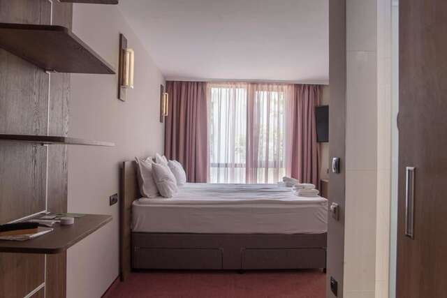 Отель Hugo Hotel Варна-17