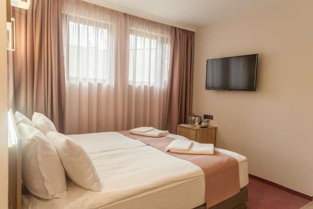 Отель Hugo Hotel Варна-32